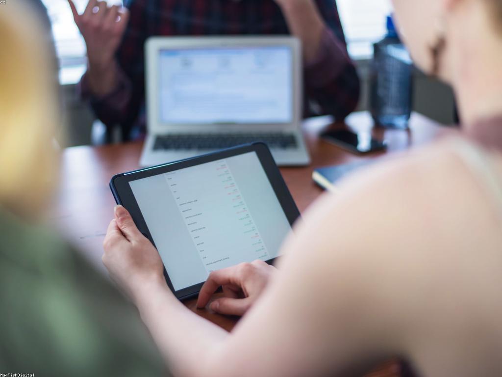 អត្ថប្រយោជន៍នៃការពិនិត្យក្រុមហ៊ុនស្លត